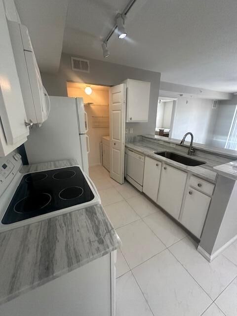 Property Photo: 141 SW Palm Drive 205 FL 34986
