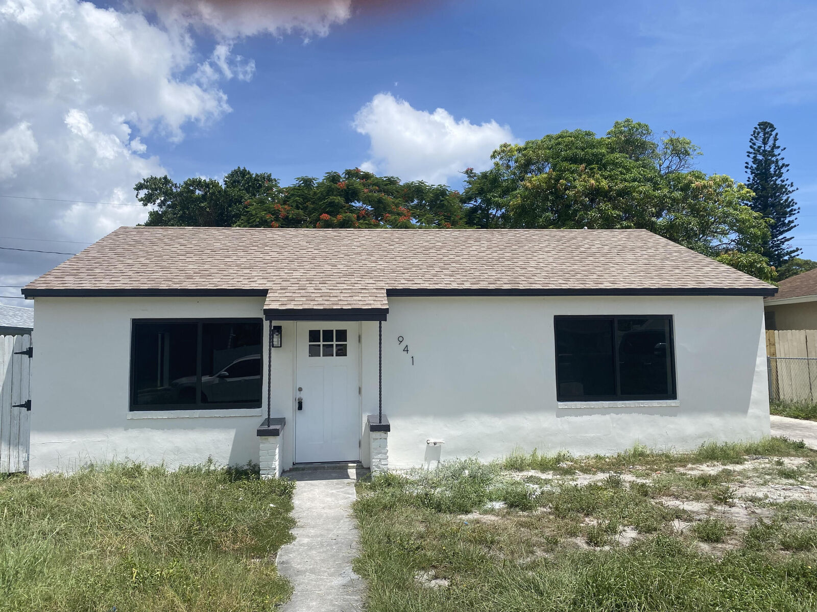 Property Photo:  941 32nd Street  FL 33407 