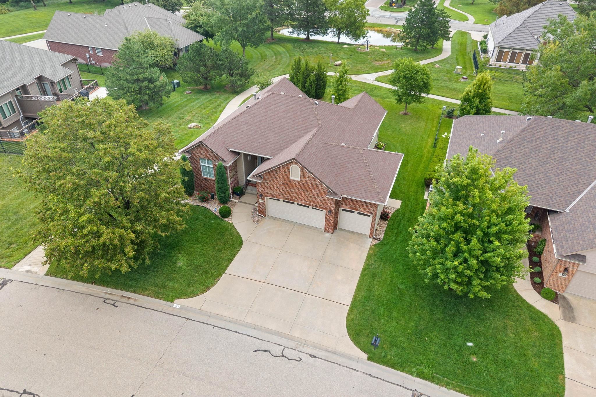 Property Photo: 1722 N Split Rail St KS 67230