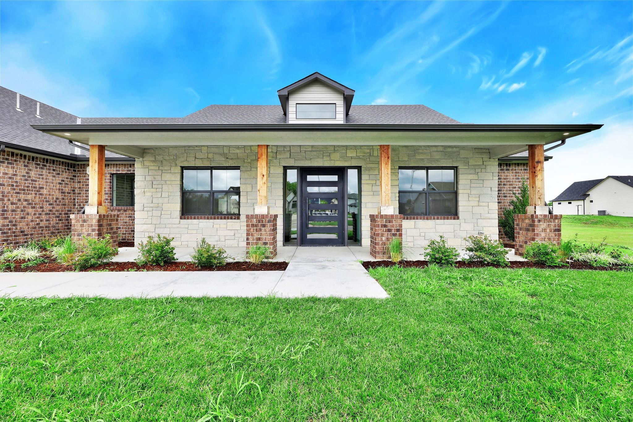 Property Photo: 14030 E Willowgreen Ct KS 67210