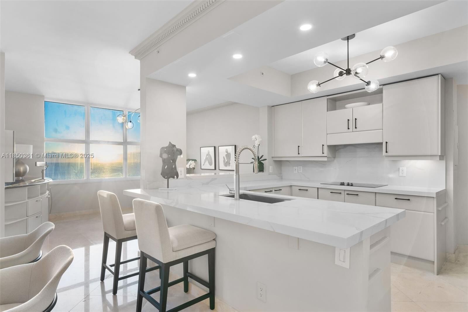 Property Photo: 2100 N Ocean Blvd 18D FL 33305