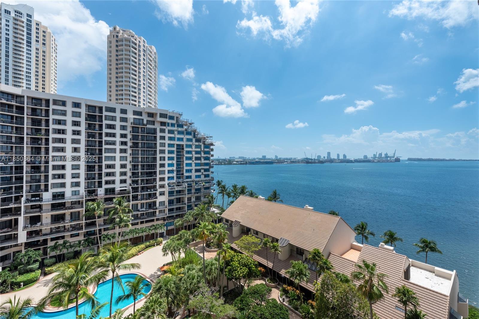 Property Photo: 520 Brickell Key Dr A1102 FL 33131