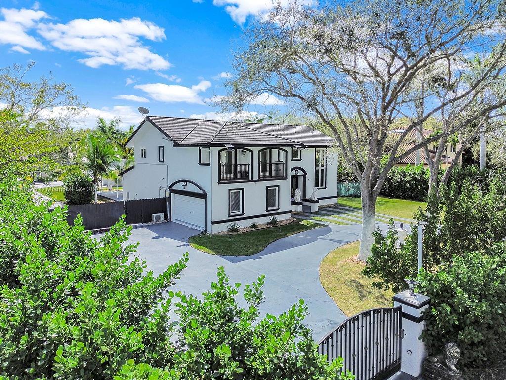 7830 SW 120th St  Pinecrest FL 33156 photo