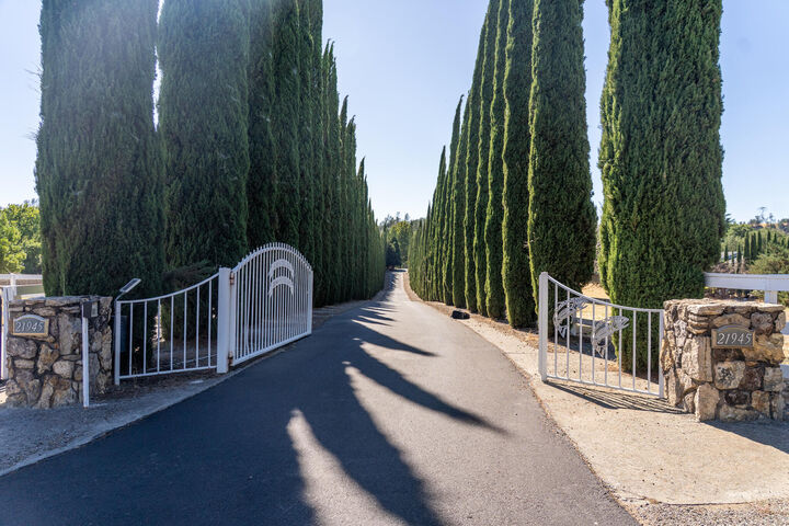 Property Photo:  21945 Sunburst Lane  CA 96080 