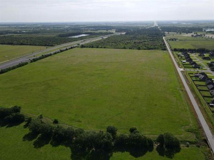 Property Photo: 509 Frontage Road LA 70647