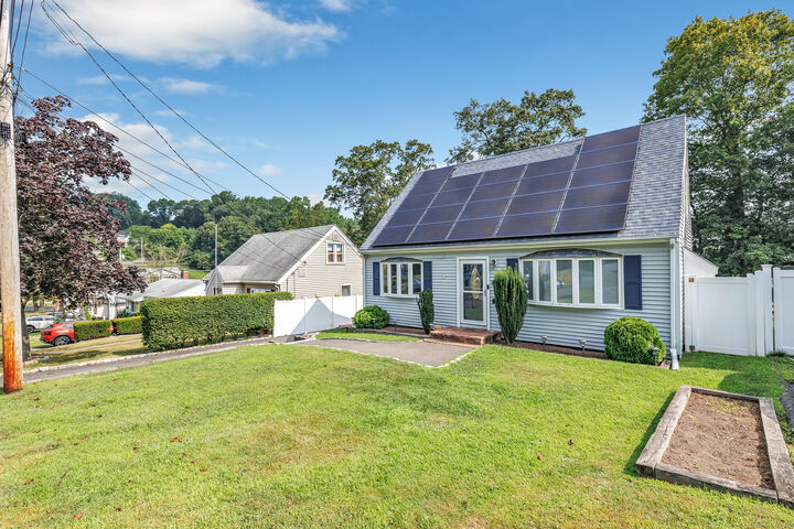107 Hickory Street  West Haven CT 06516 photo