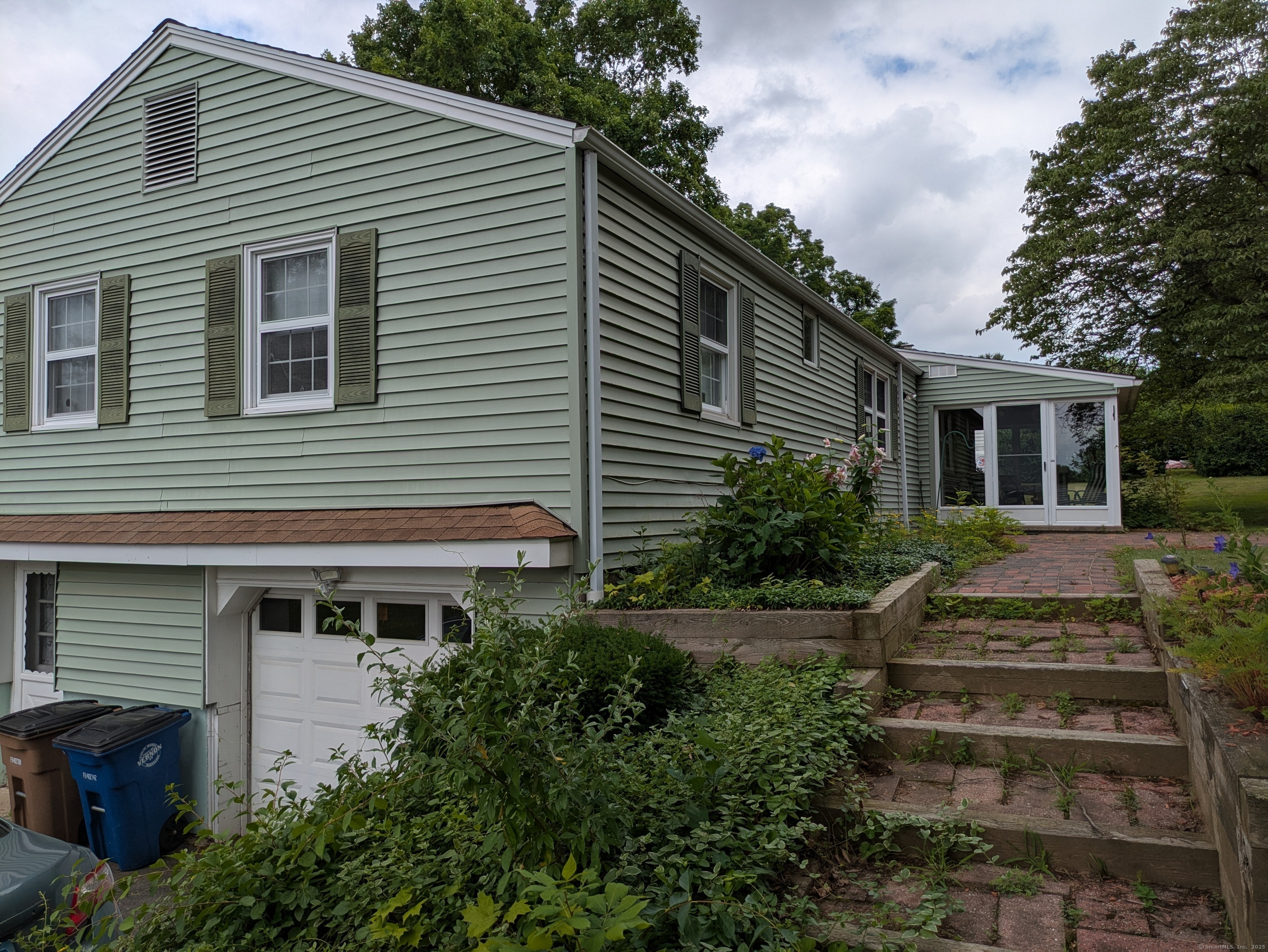 Property Photo:  80 Range Hill Drive  CT 06066 