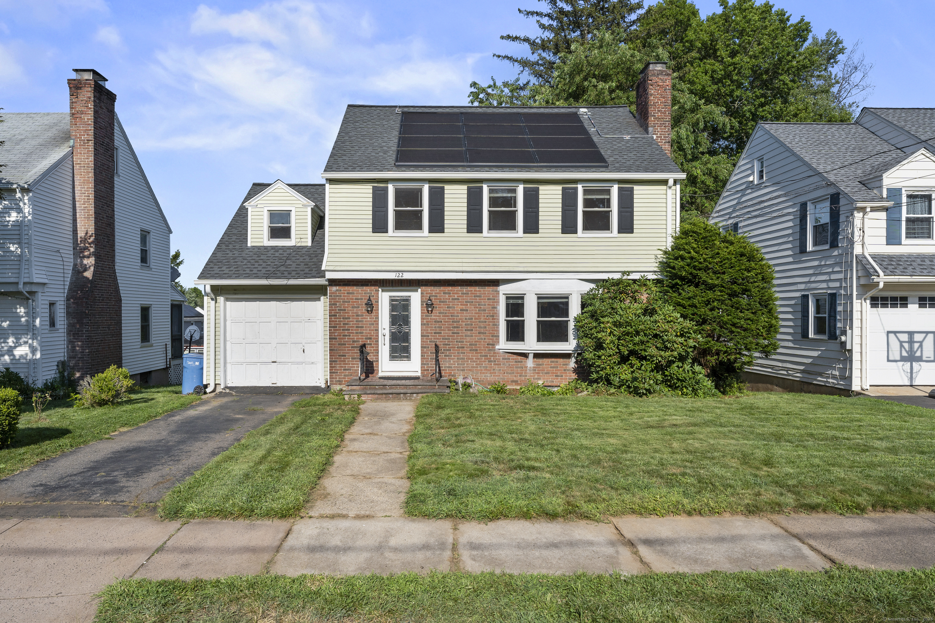 Property Photo:  