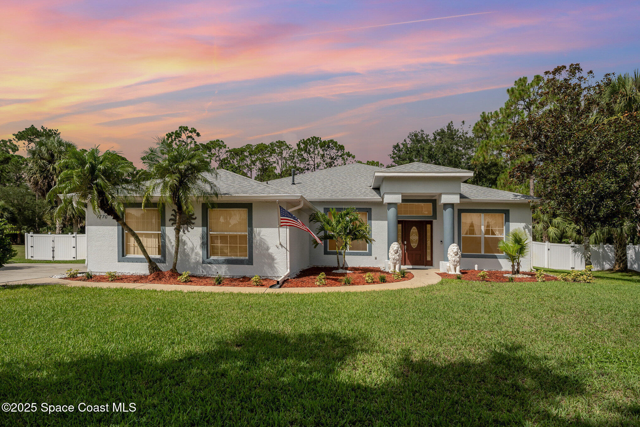 Property Photo: 1770 Devonwood Court SE FL 32909
