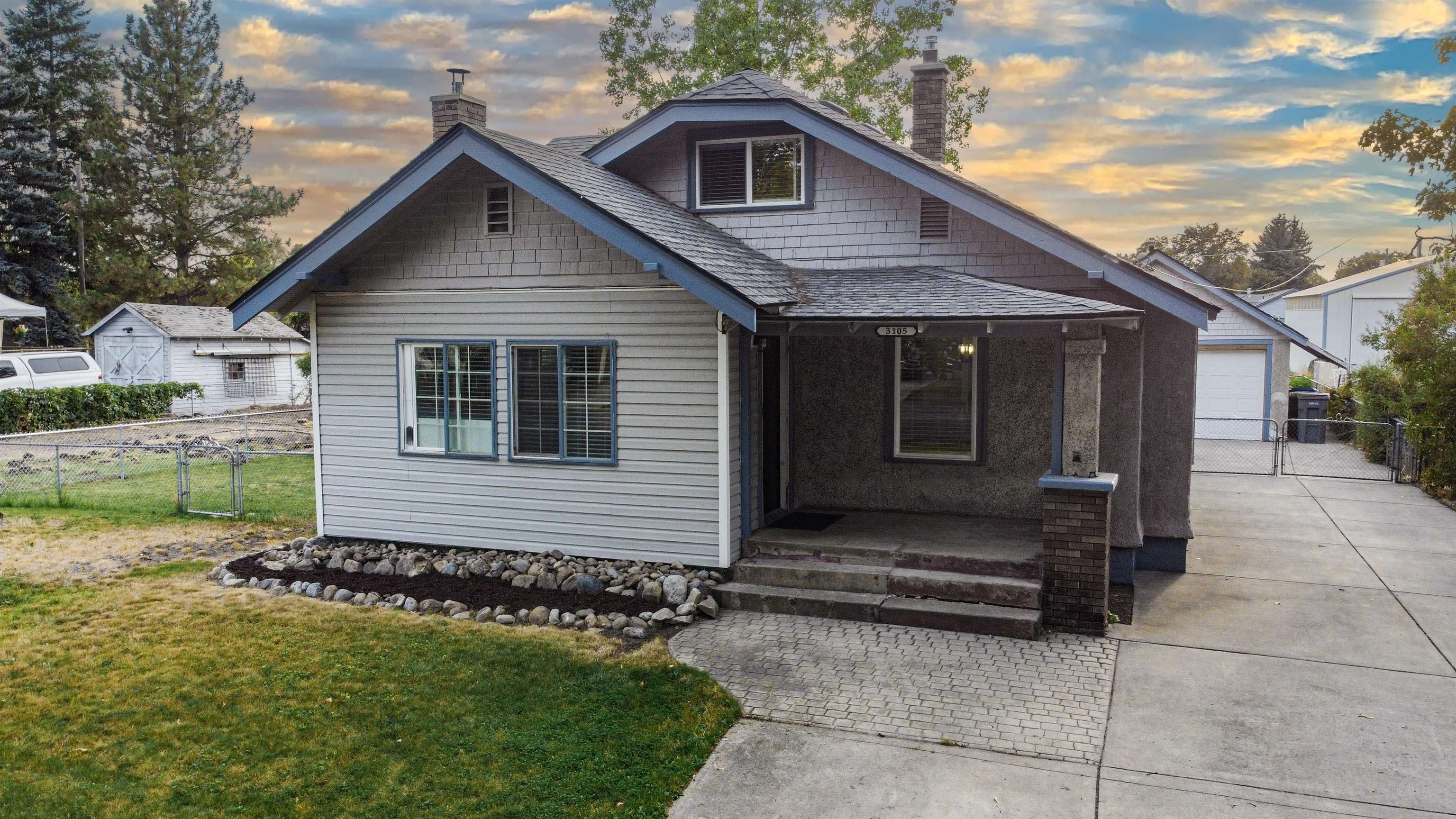 Property Photo: 3105 N Park Rd WA 99212