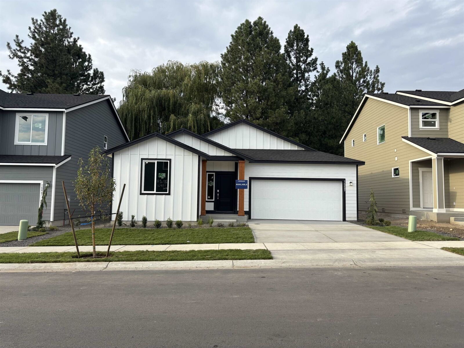 Property Photo:  16485 E 30th Ln  WA 99037 