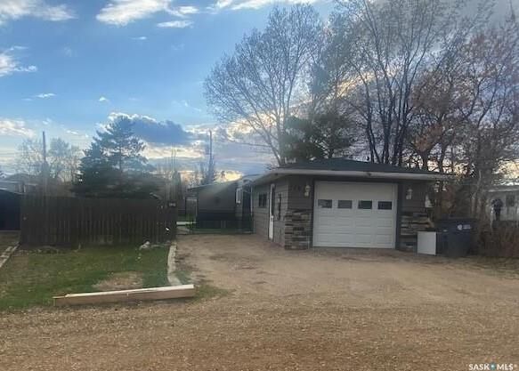 Property Photo: 124 Dogwood Street SK S0H 0S0