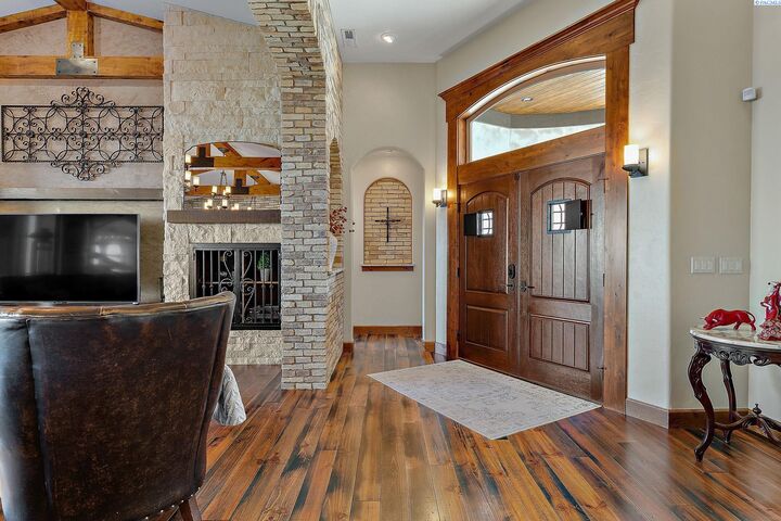 Property Photo:  1953 Gala Way  WA 99352 