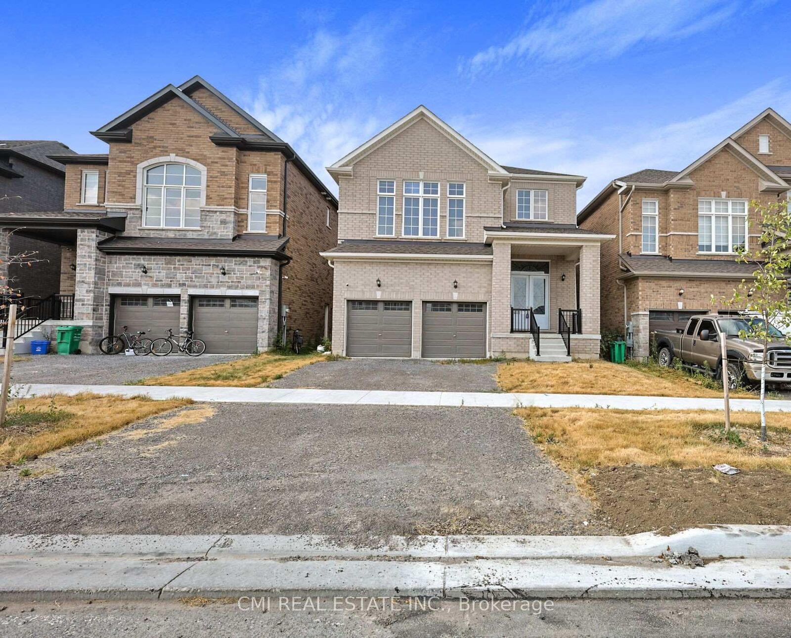 Property Photo:  101 York Drive  ON K9K 0H7 