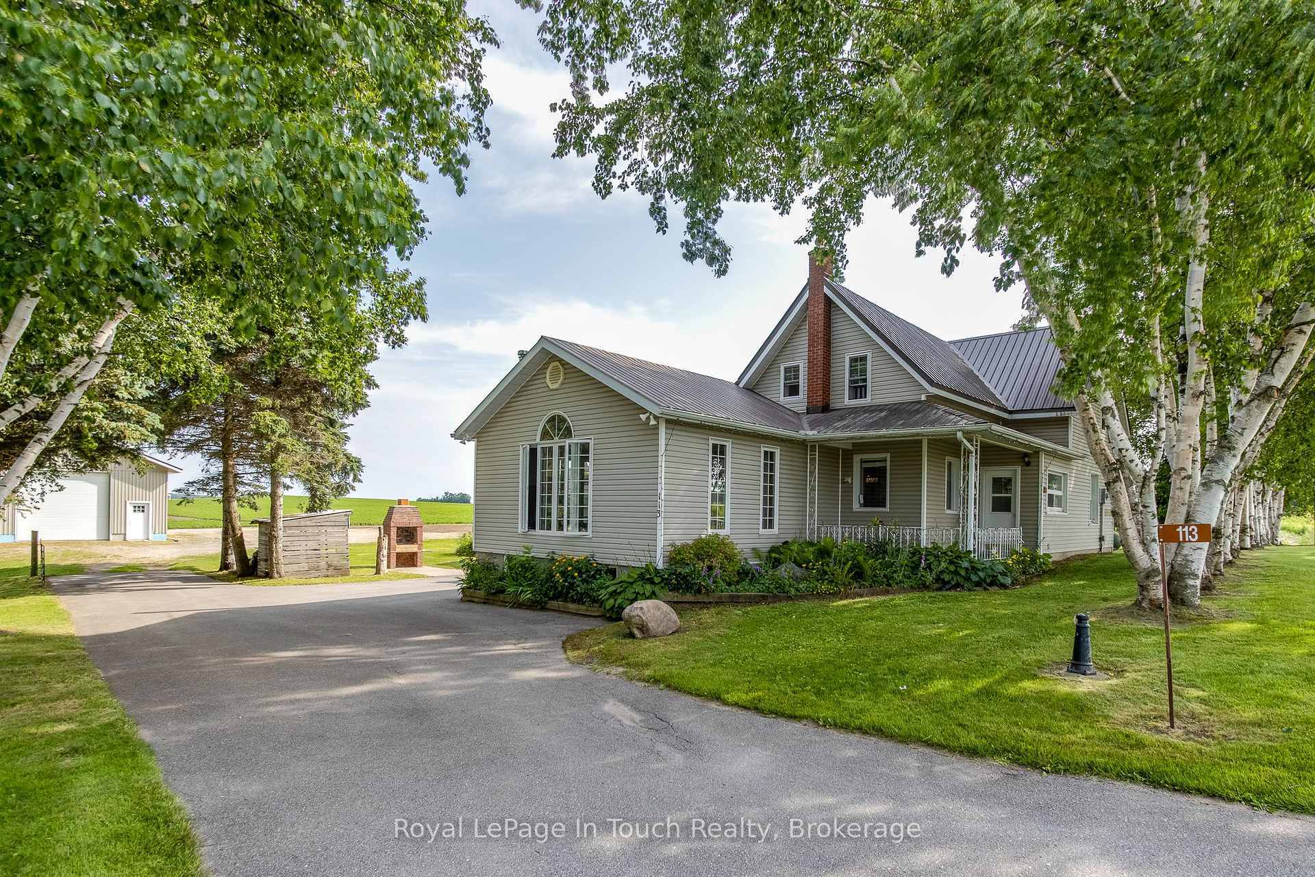 Photo de la propriété: 113 Concession 17 Road W ON L9M 0P4