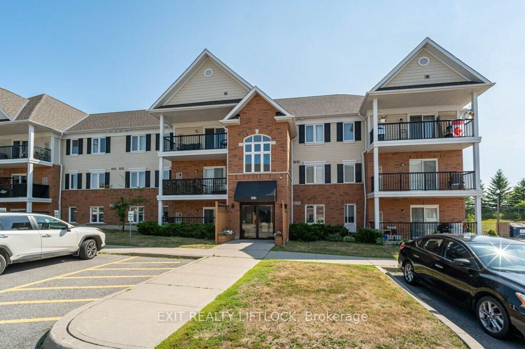 Property Photo:  312 Spillsbury Drive 303  ON K9K 0B6 