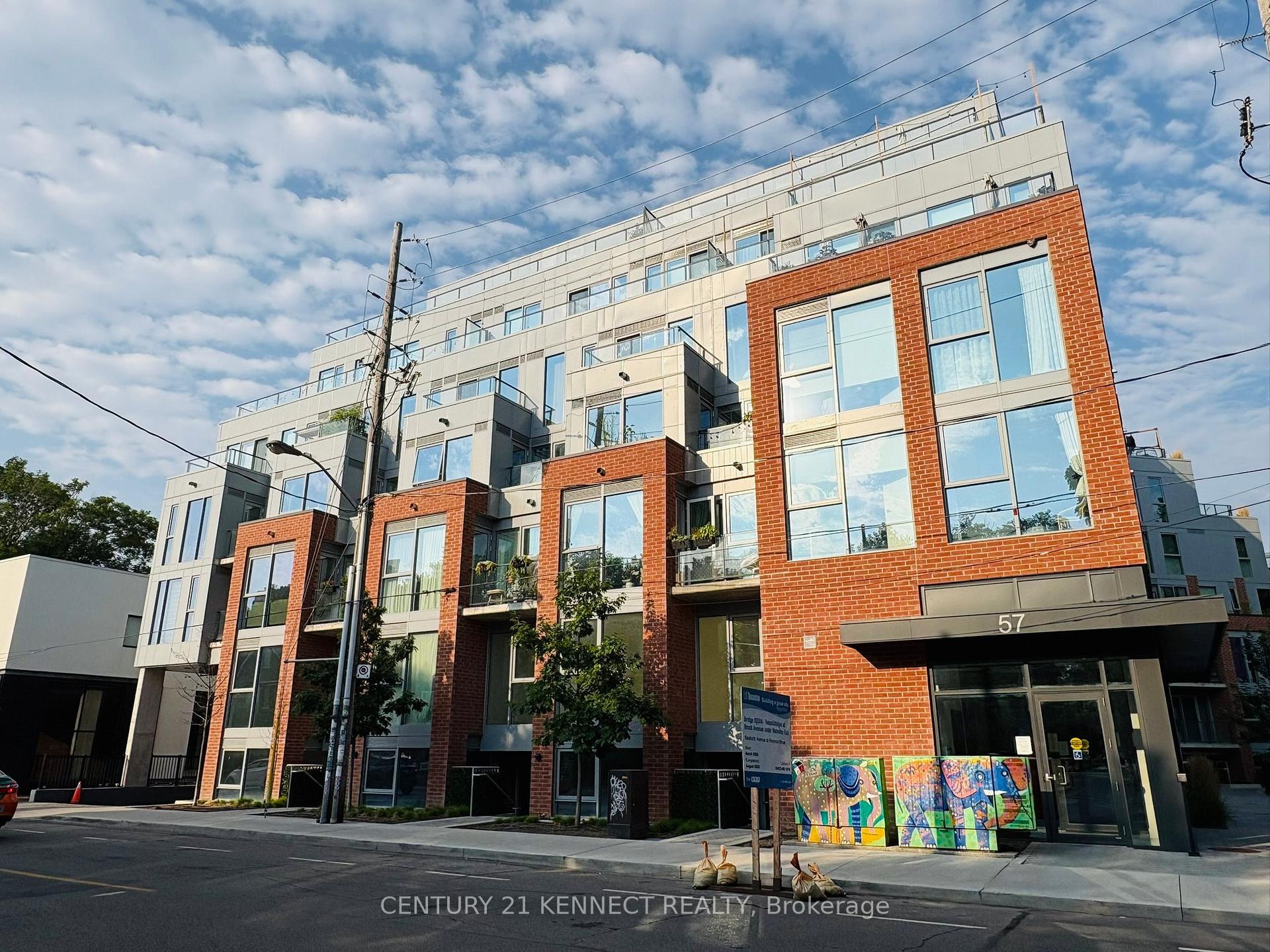 Property Photo:  57 Brock Avenue 212  ON M6K 0H3 