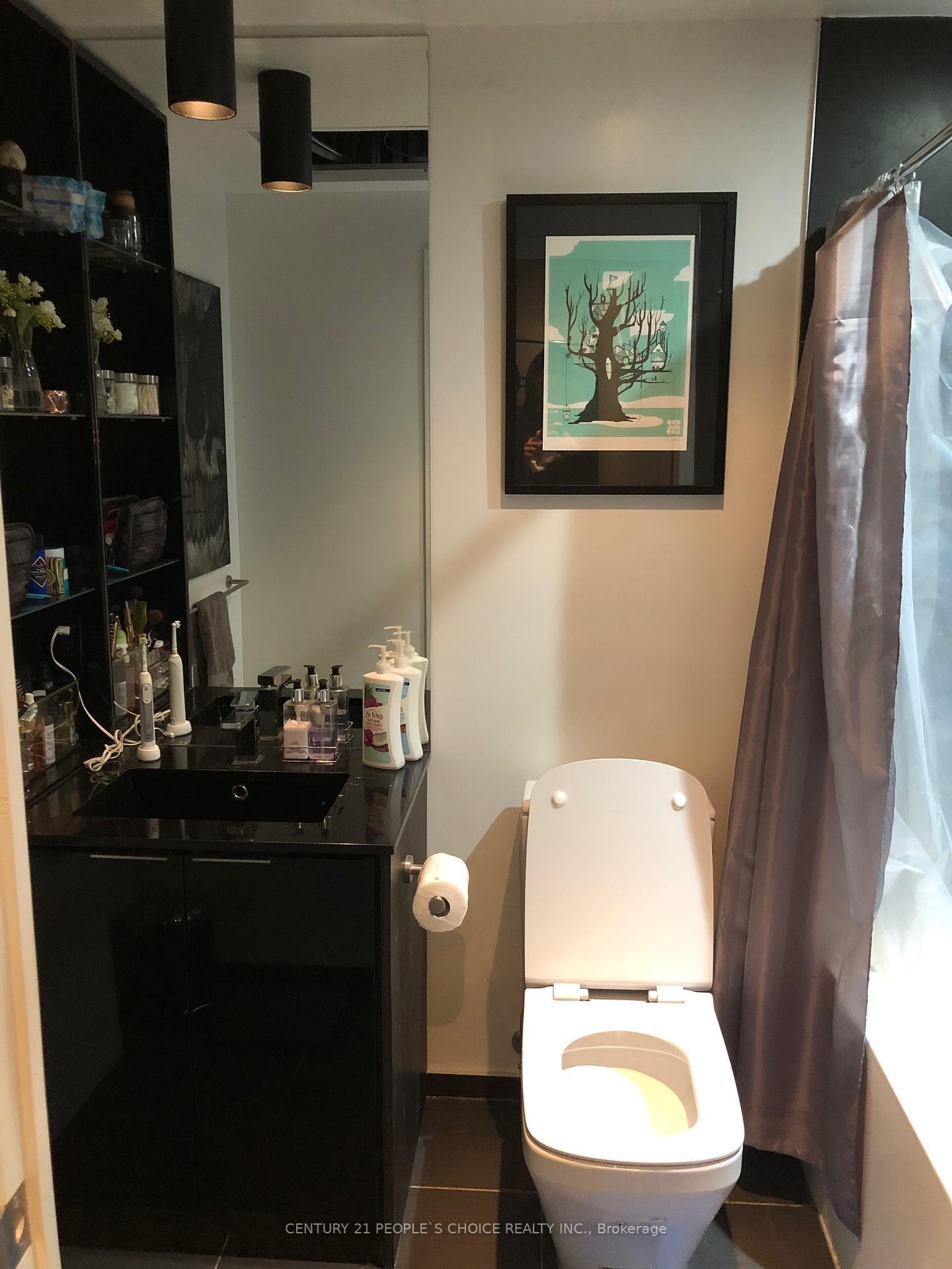 Property Photo:  70 Temperance Street 5314  ON M5H 0B1 