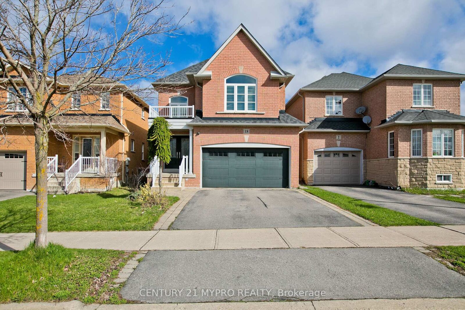Photo de la propriété:  18 River Ridge Boulevard  ON L4G 7V4 