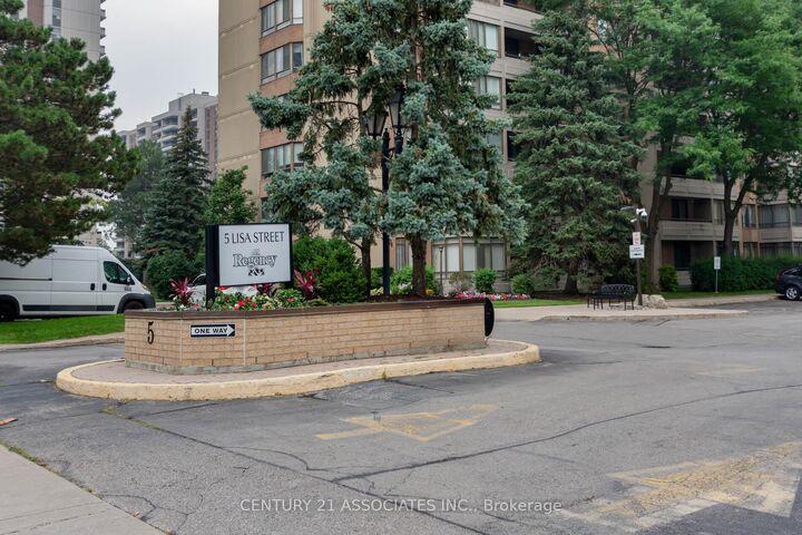 Property Photo: 5 Lisa Street 402 ON L6T 4T4