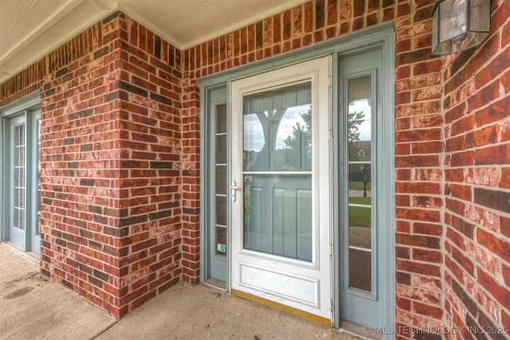 Property Photo:  8416 S 110th East Avenue  OK 74133 