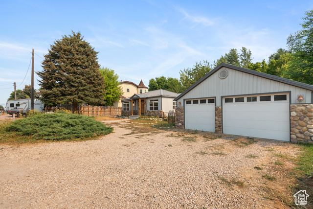Property Photo: 383 W 100 N UT 84049