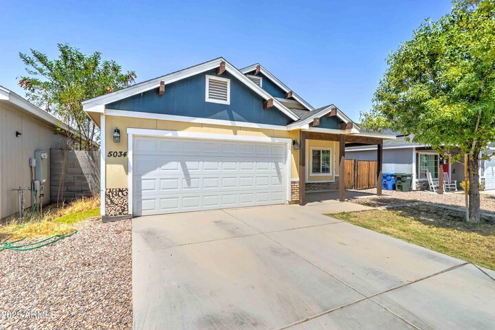 Property Photo:  5034 S 11th Place  AZ 85040 