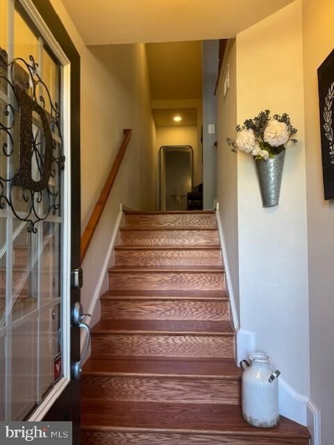 Property Photo:  6719 Pinchot Lane  VA 20169 
