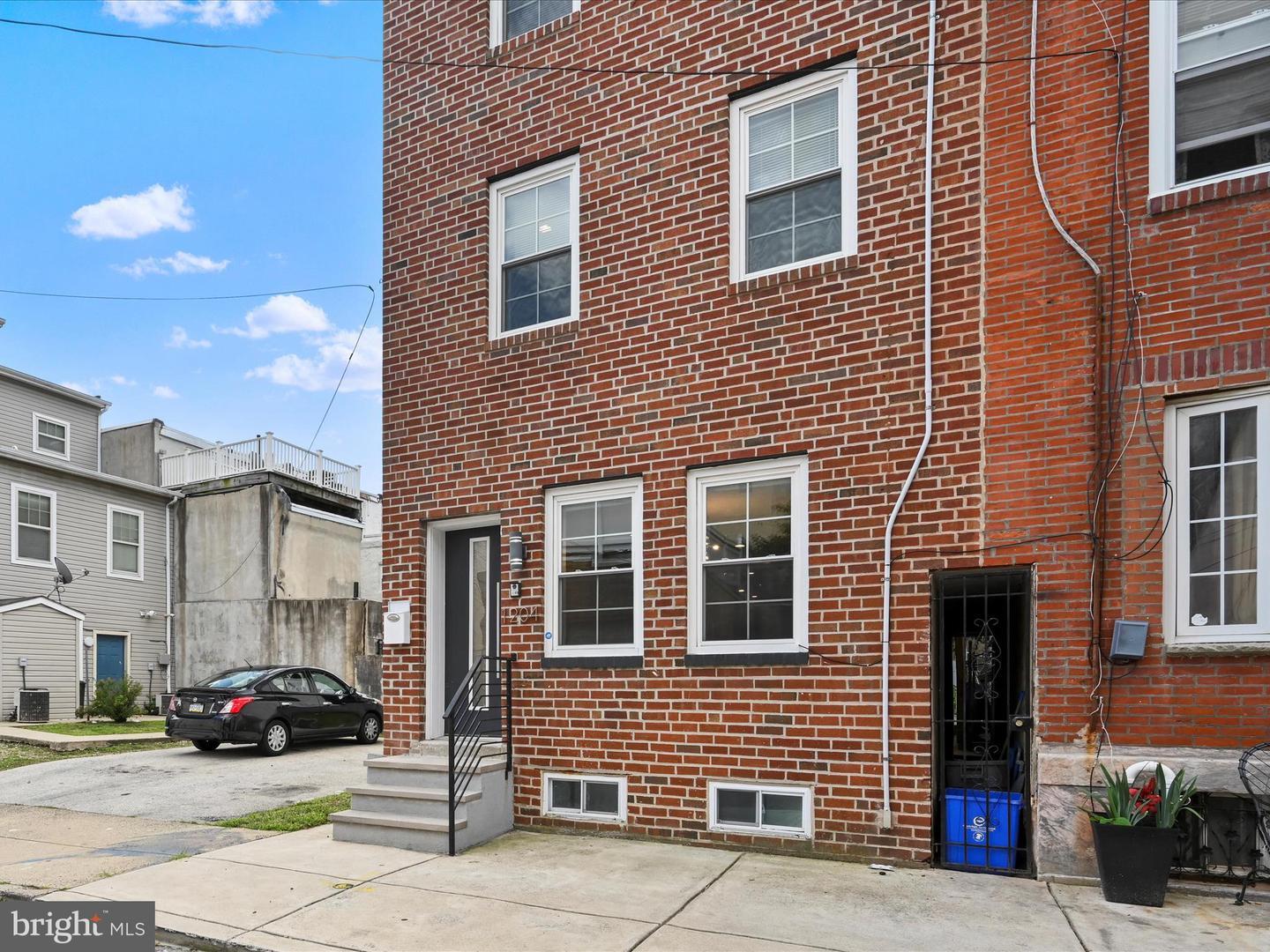 Property Photo: 1204 Montrose Street PA 19147