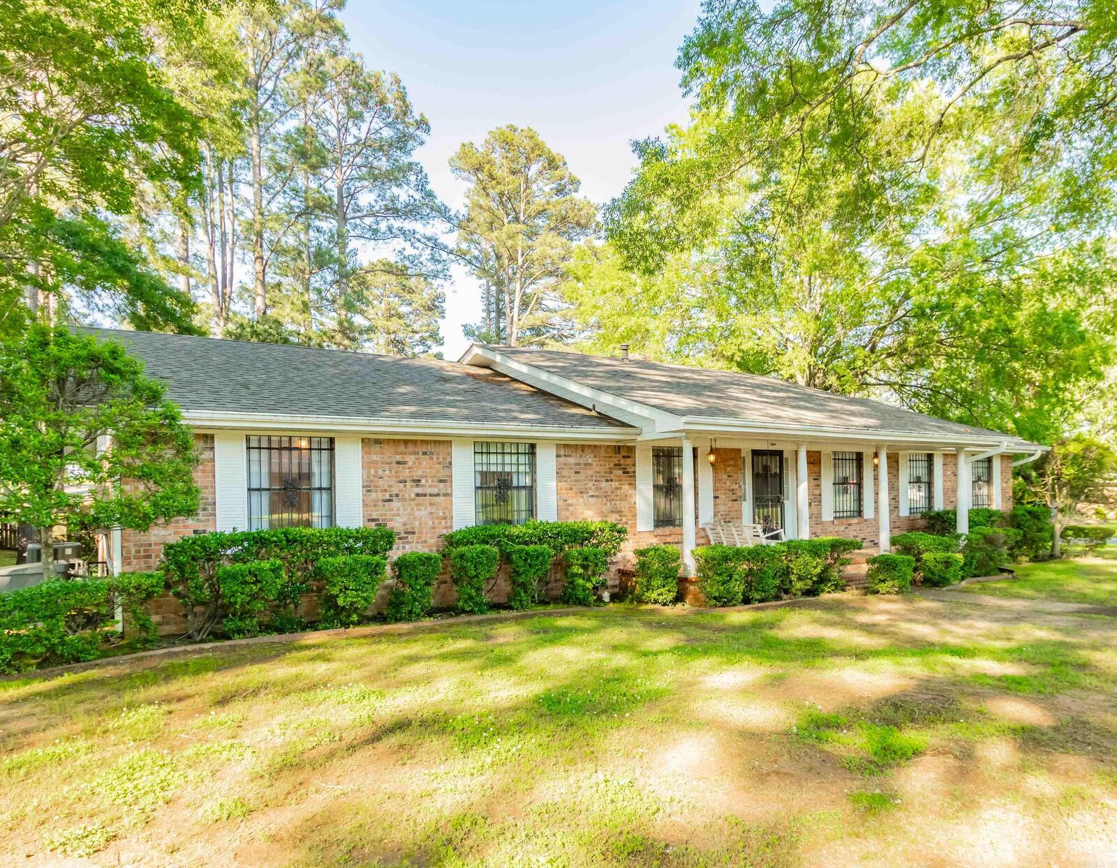 Property Photo:  1 Foxboro Cv  AR 72076 