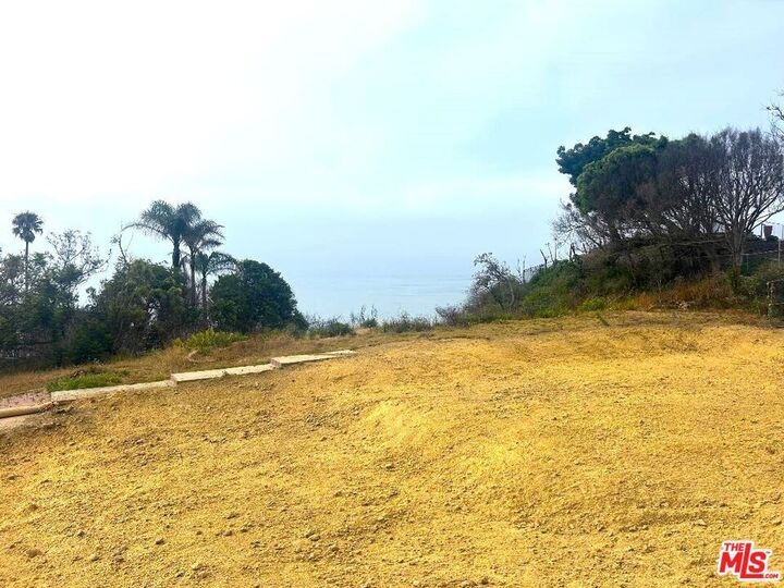 Property Photo:  20545 Roca Chica Dr  CA 90265 