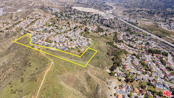17366 Sierra Hwy  Santa Clarita CA 91351 photo