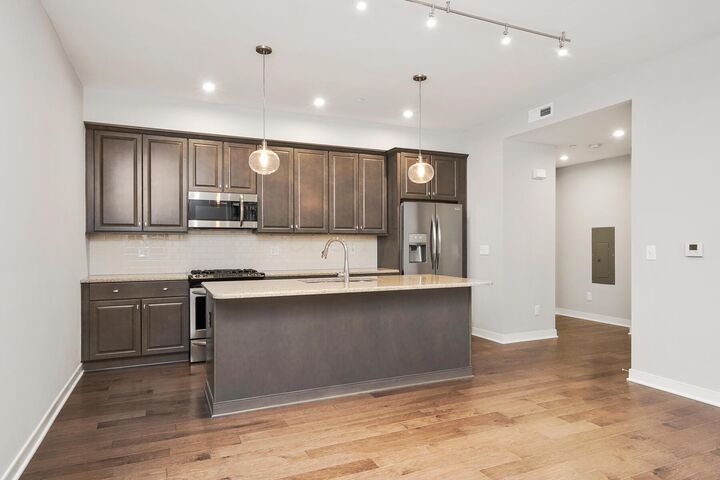 Property Photo:  101 N 6th Street  OH 43215