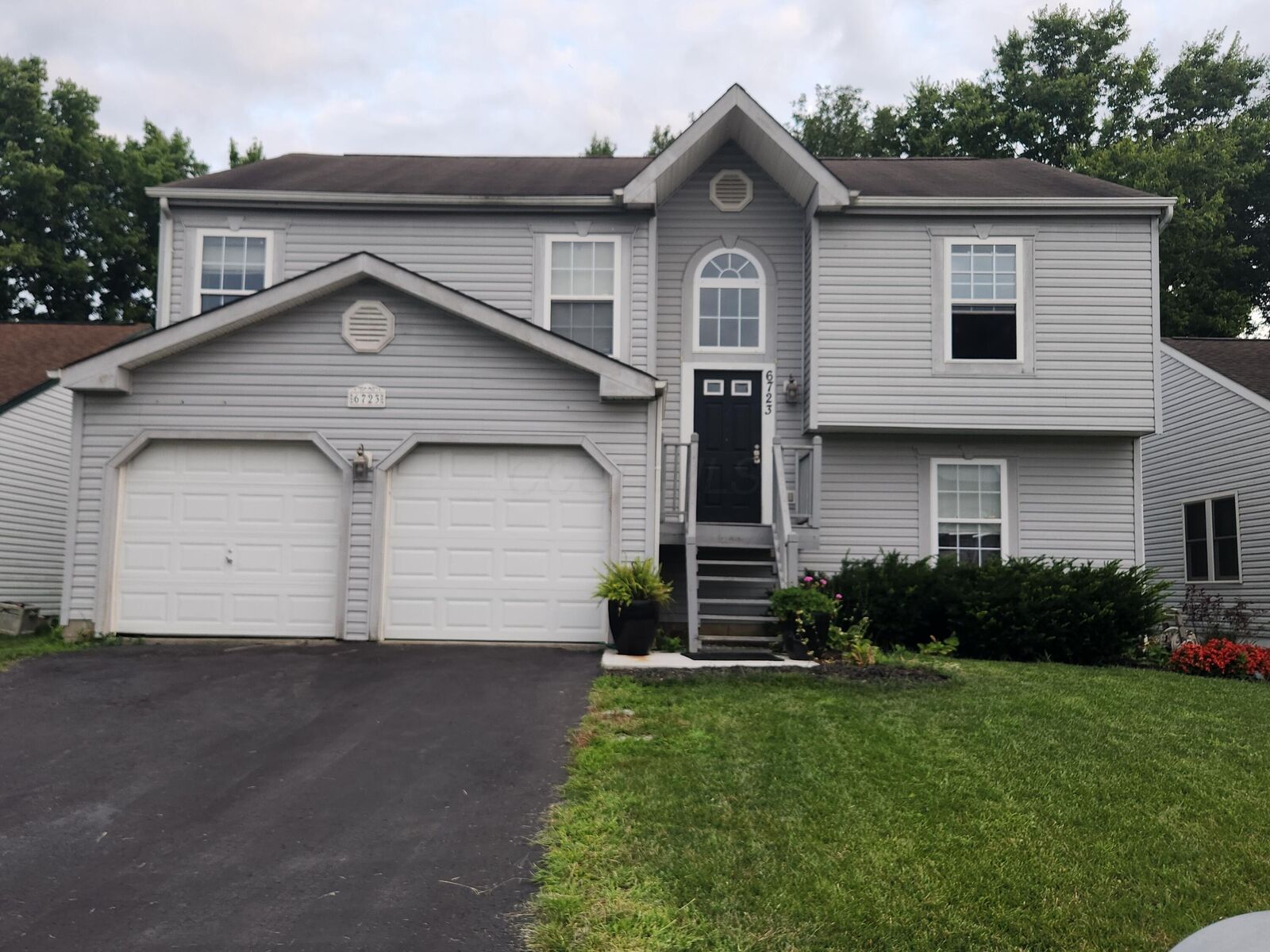 Property Photo: 6723 Alex Drive OH 43110