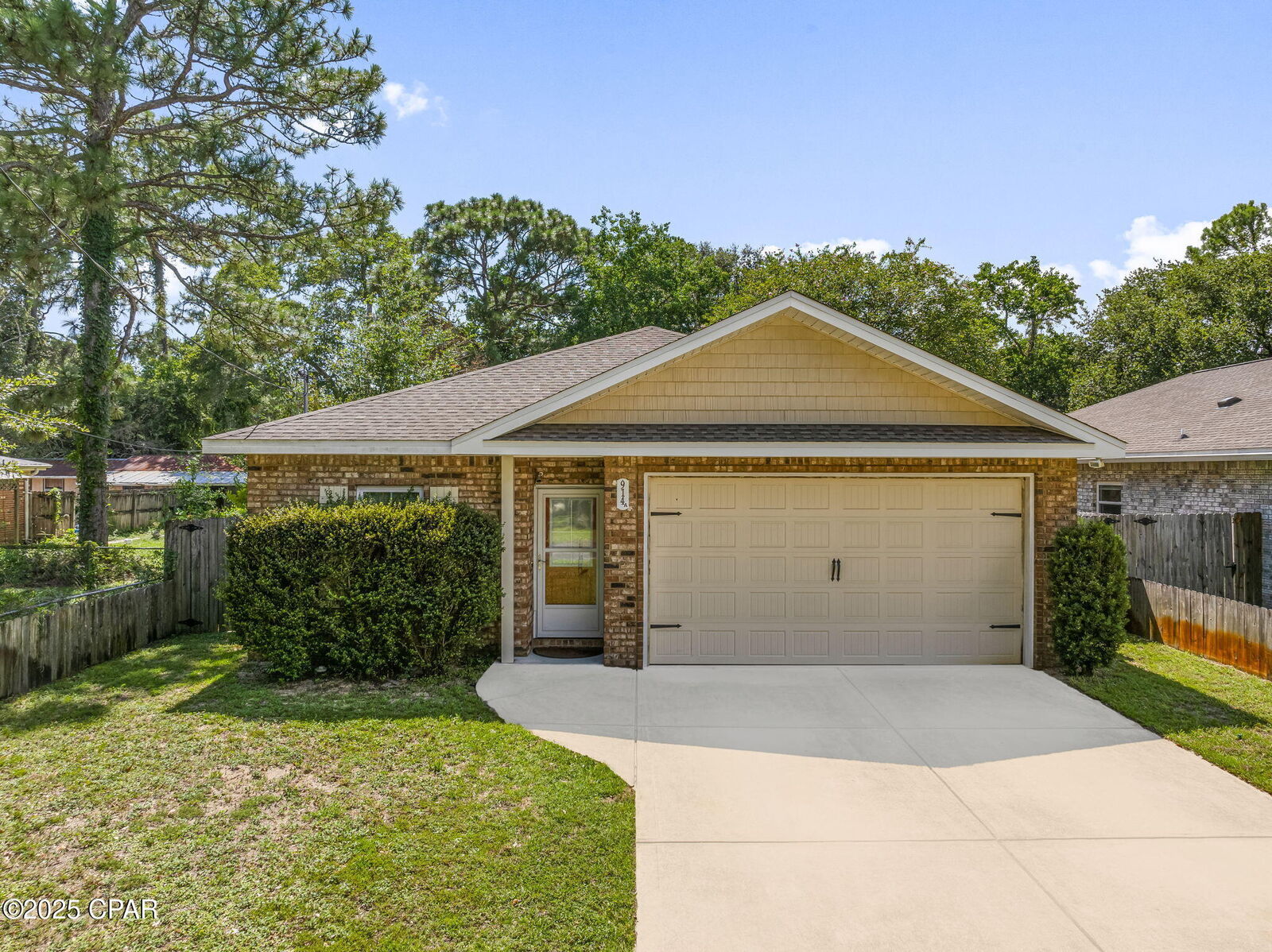 Property Photo: 914 Nutmeg Avenue FL 32578