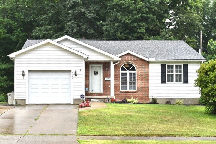 2665 E 33rd Street  Erie PA 16510 photo