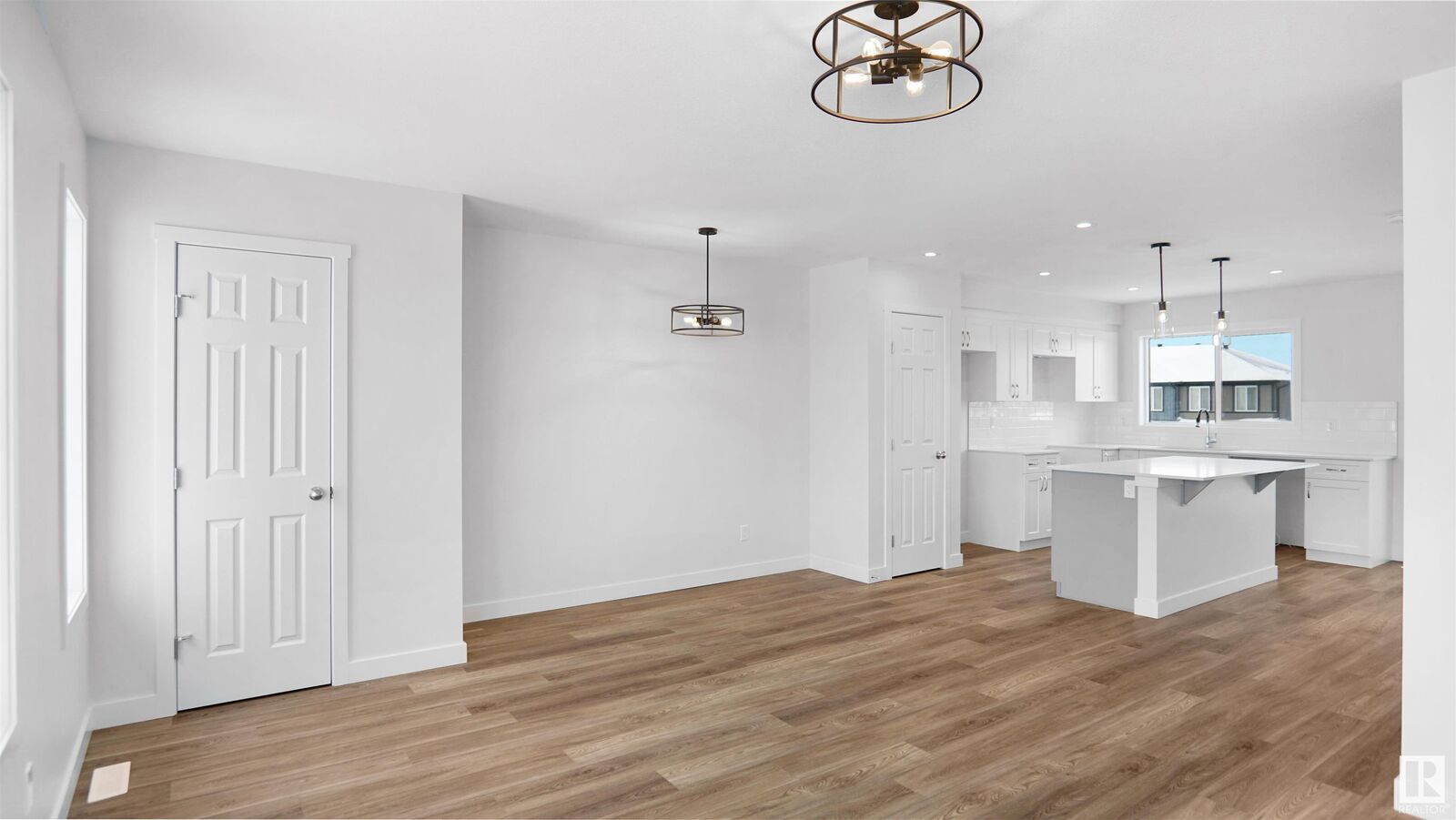 Photo de la propriété: 645 176 Avenue NE AB T5Y 4G1