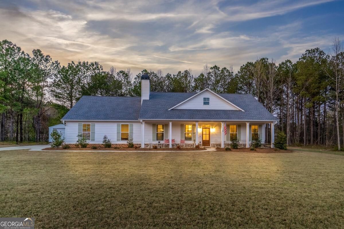 Property Photo: 5761 W Dixie Highway GA 30663
