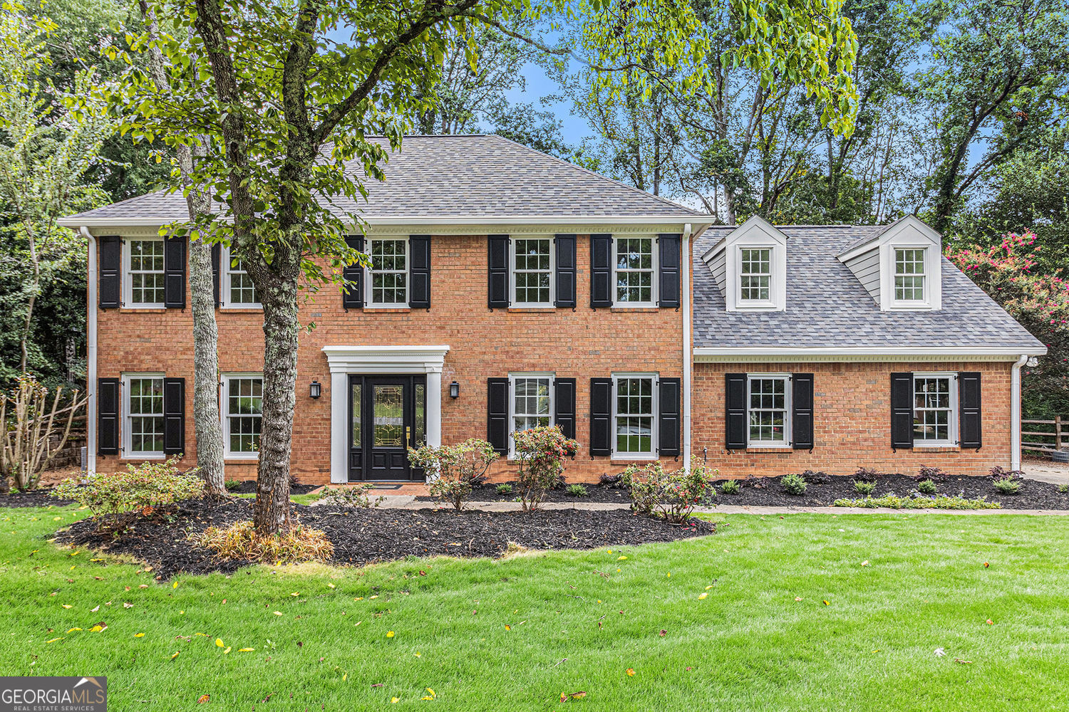 Property Photo: 1802 Hedge Sparrow Court NE GA 30075