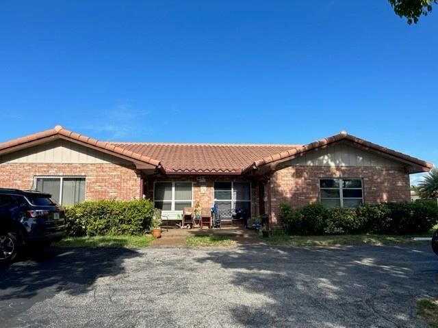 Property Photo:  3720 NW 110th Ave  FL 33065 