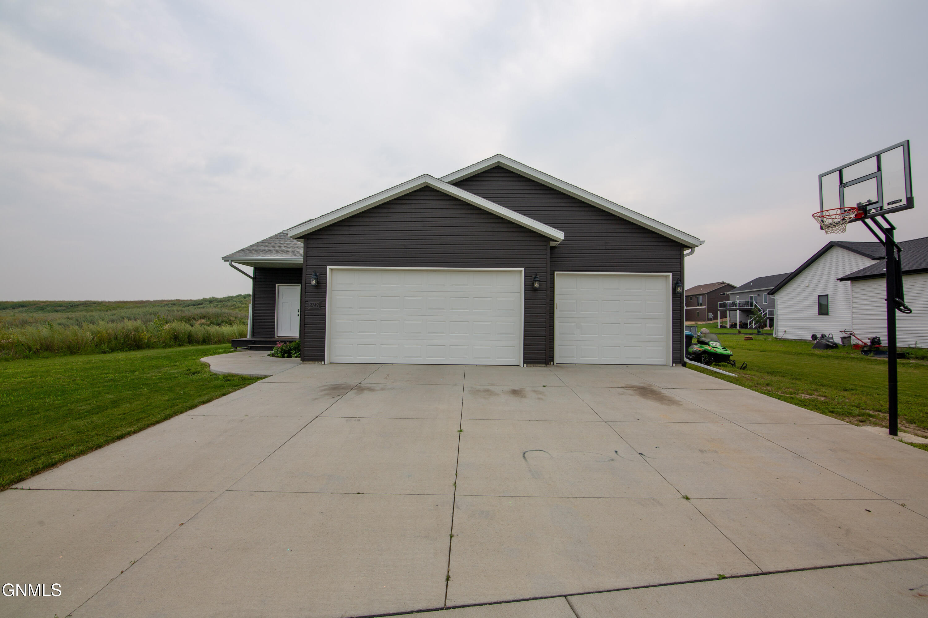 Property Photo:  2749 Butler Street  ND 58504 