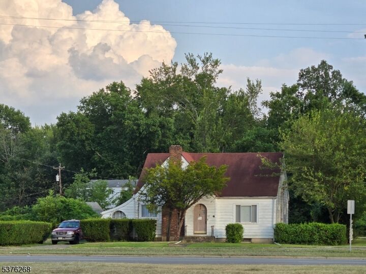 Property Photo: 584 US Highway 46 NJ 07004