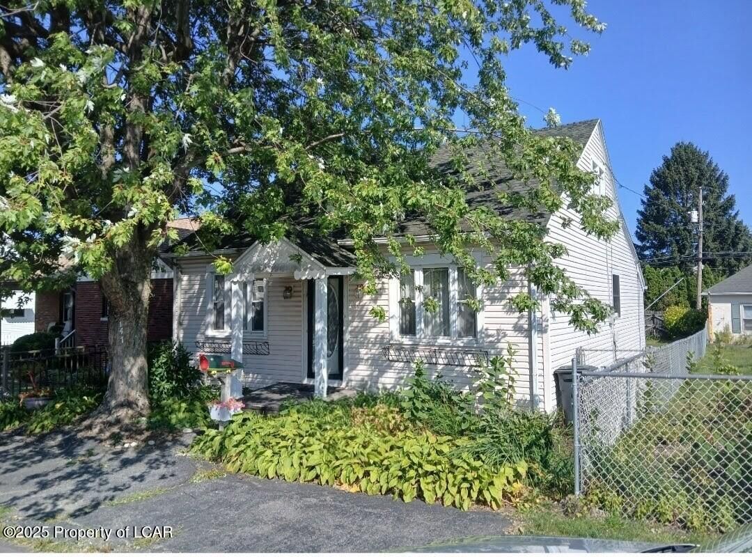 Property Photo:  147 Carleton Ave  PA 18201 