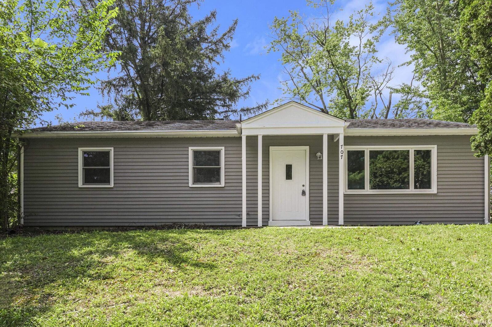 Property Photo:  707 Mildred Avenue  IN 46808-2175