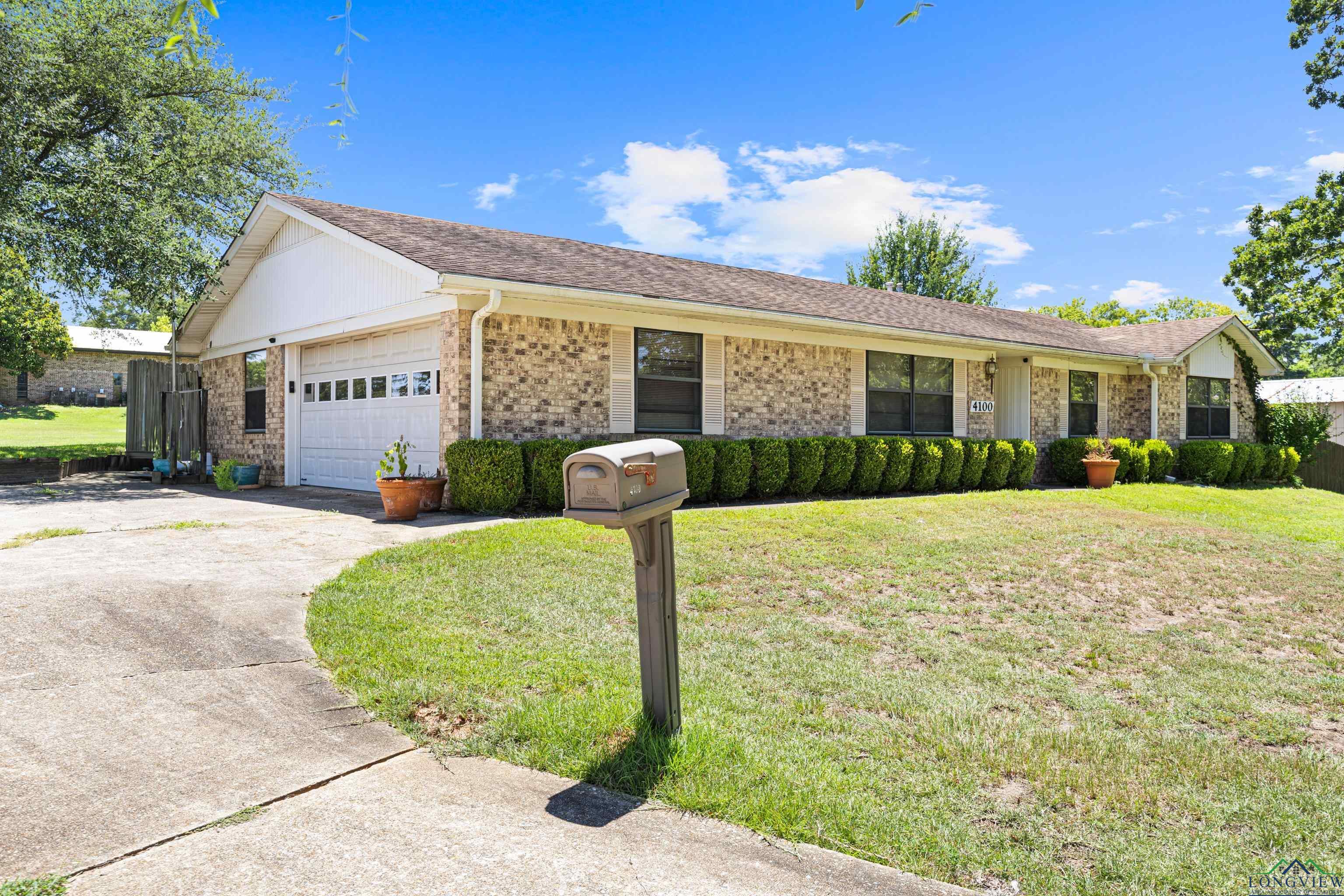Property Photo:  4100 Gregg Tex  TX 75604 