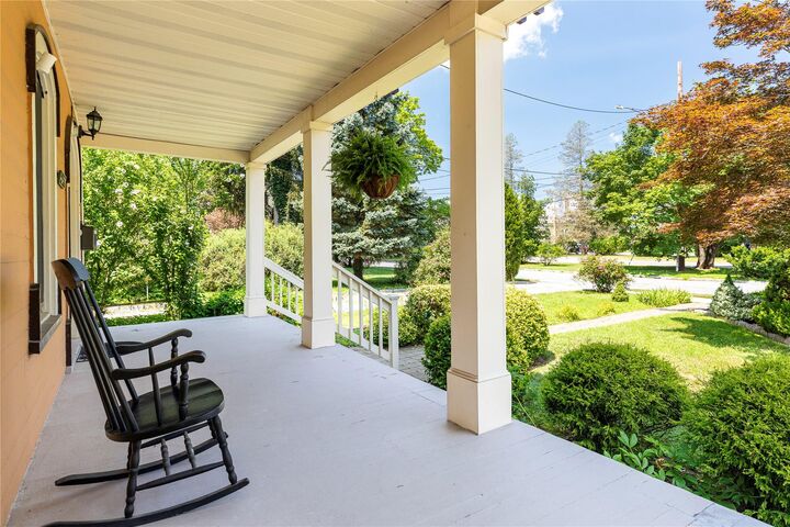 Property Photo: 1 Andrews Place NY 12590