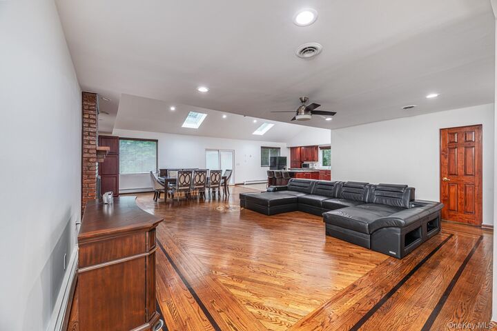 Property Photo:  30 N Lynn Street  NY 10990 