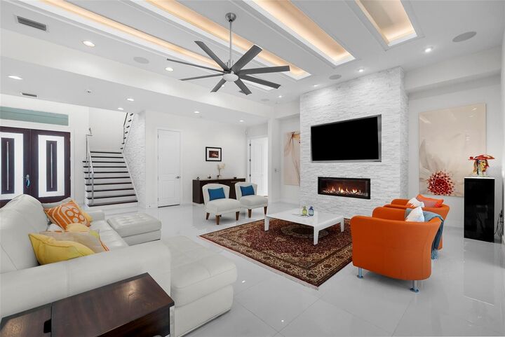 Property Photo:  3118 W El Prado Boulevard  FL 33629 