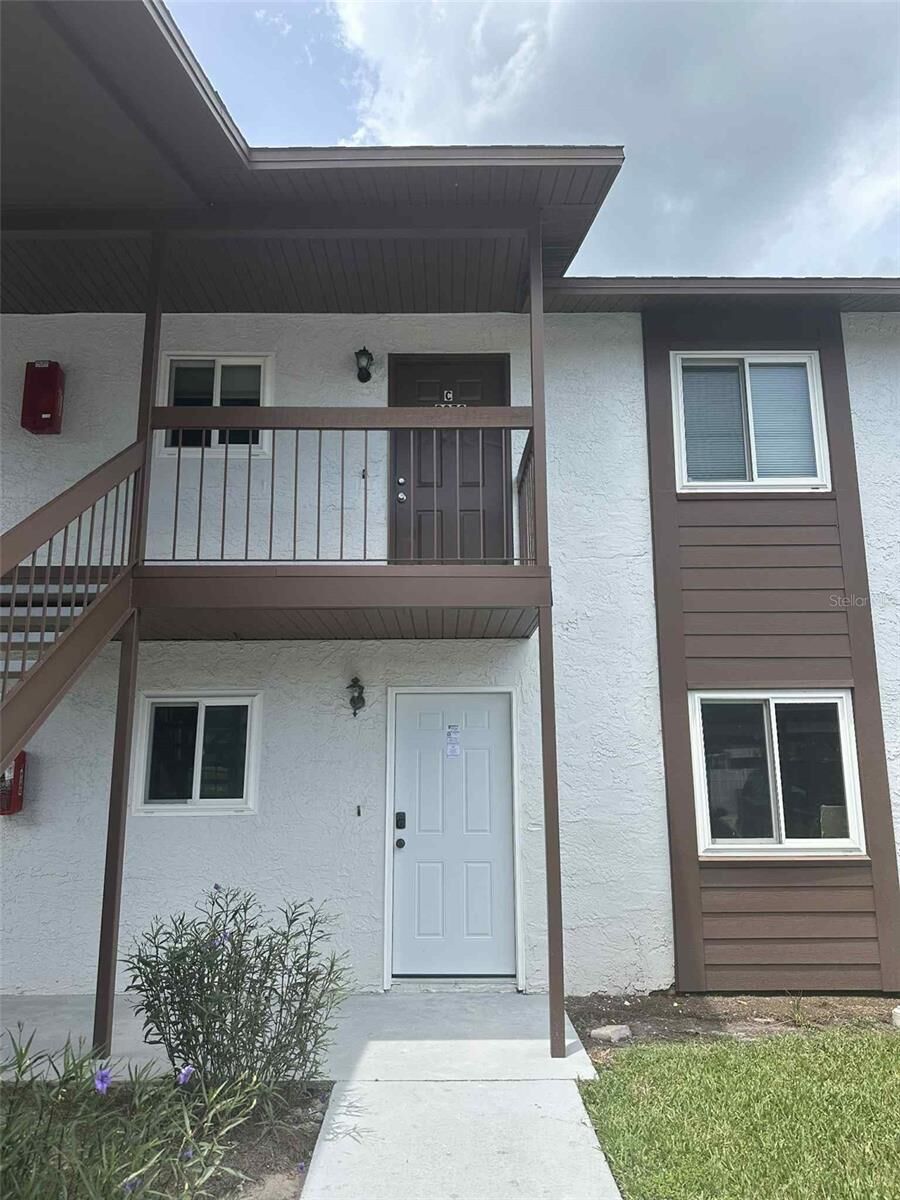 Property Photo: 39132 County Road 54 2070 FL 33542