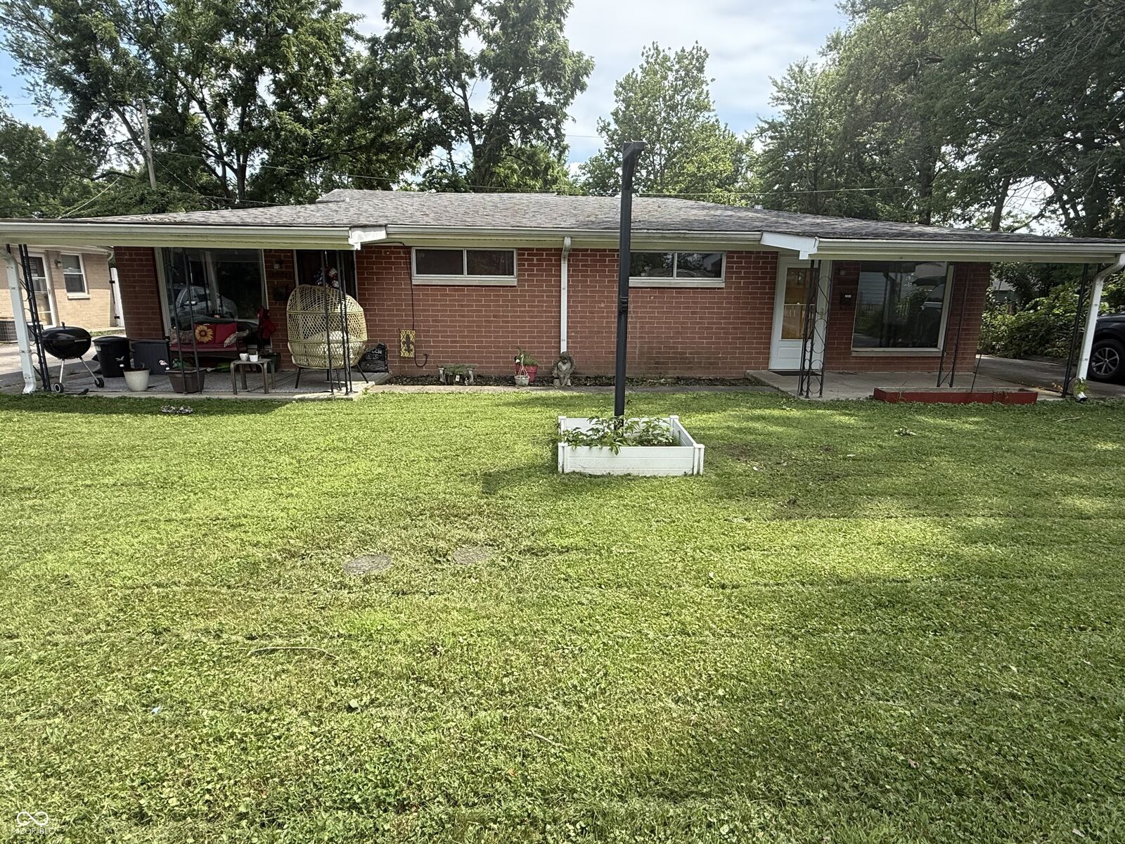 Property Photo:  2429 E Wade Street  IN 46203 